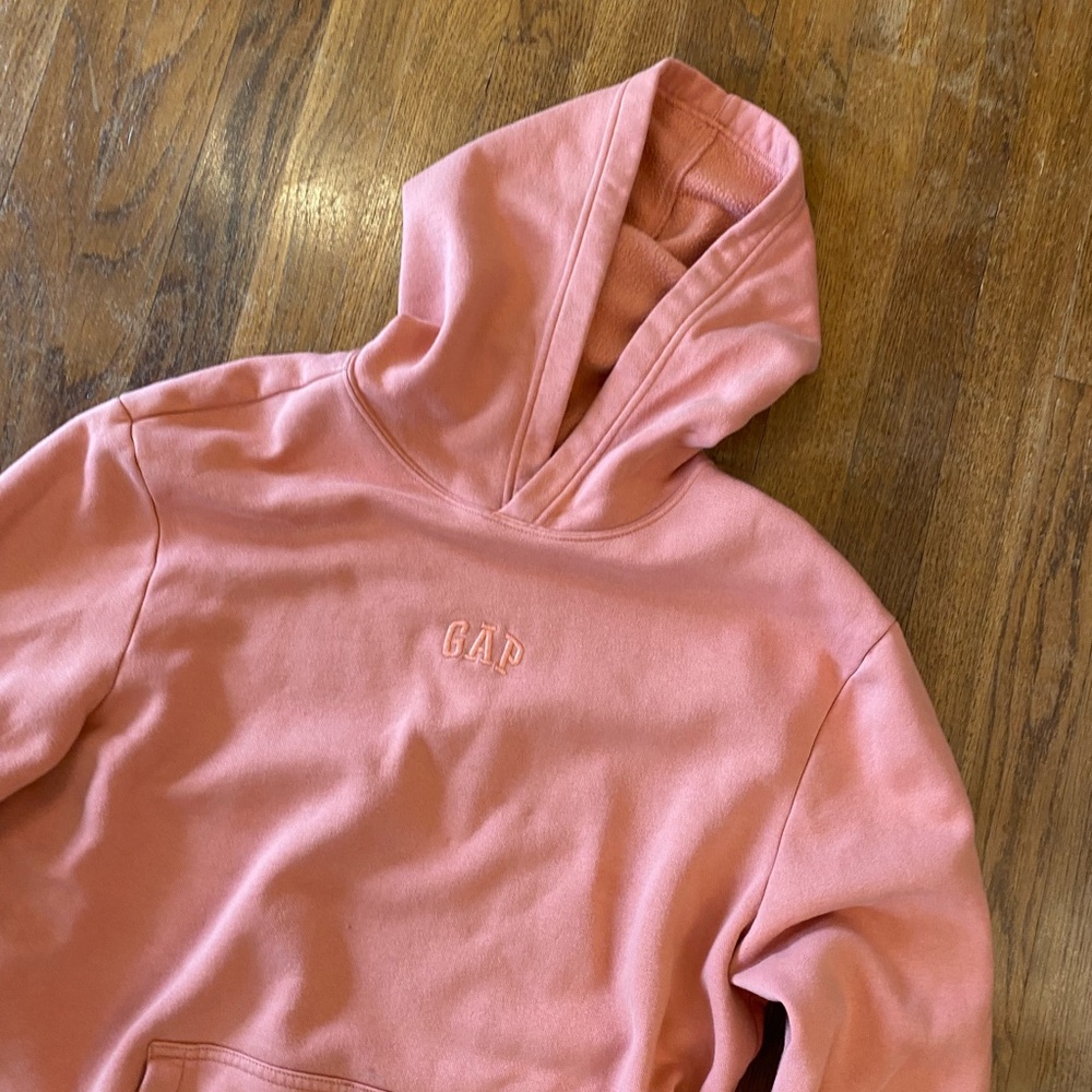GAP Peachy Coral Logo Hoodie - Picture 4 of 5
